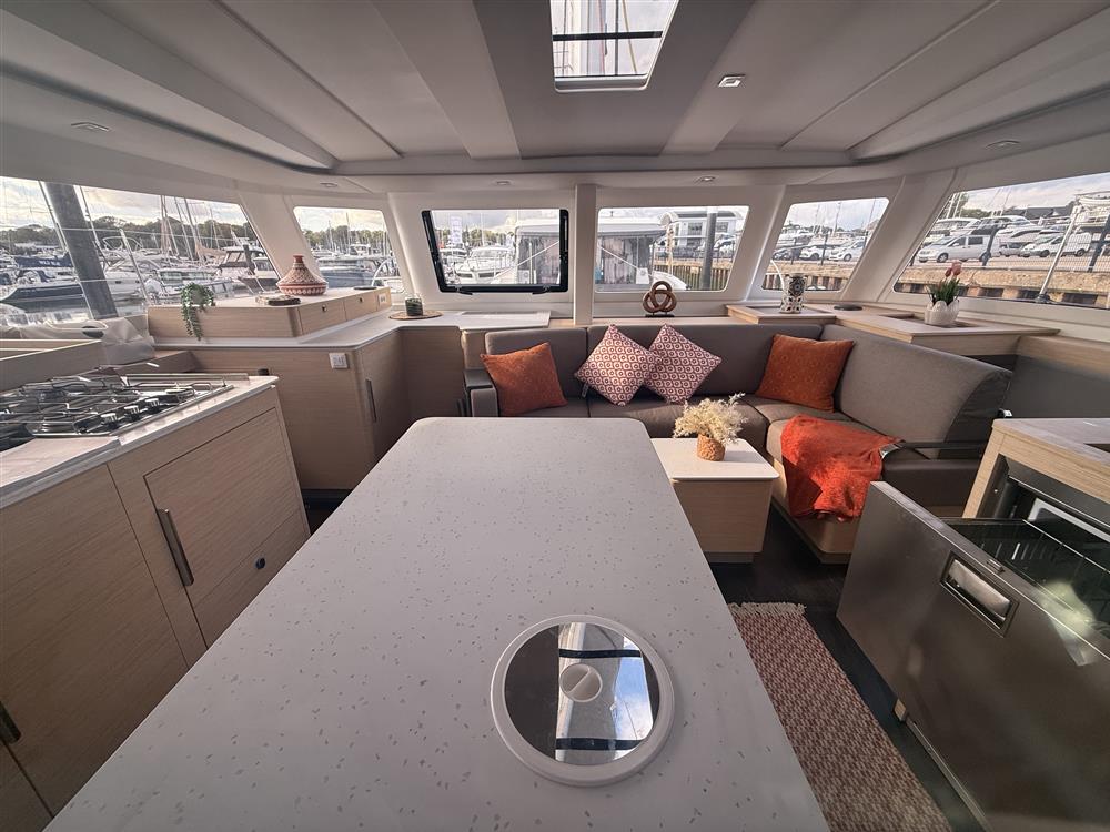 Fountaine Pajot 41