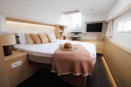 M.i Cats, Fountaine Pajot 48