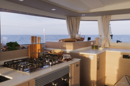 M.i Cats, Fountaine Pajot 48