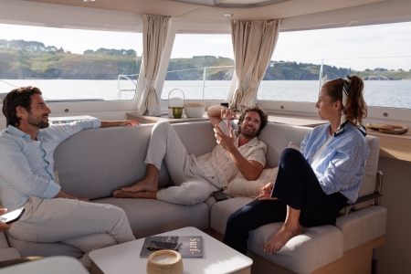 M.i Cats, Fountaine Pajot 48
