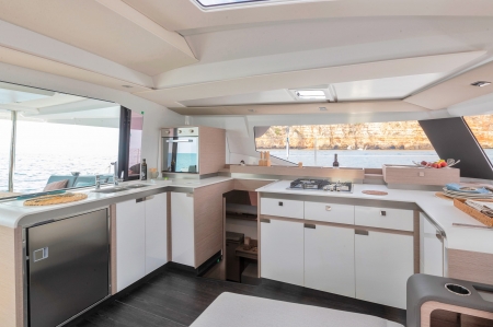 M.i Cats, Fountaine Pajot Elba 45, Interior