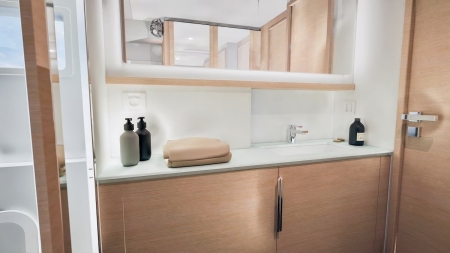 M.i Cats, FP 55, Interior