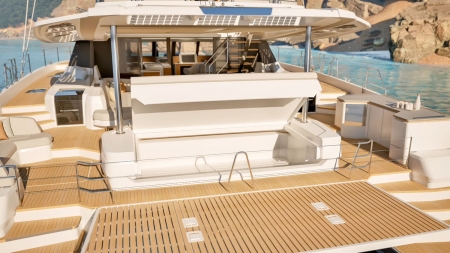 M.i Cats, Fountaine Pajot , Y70S  Exterior