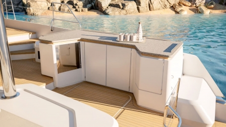 Y70S is ideal for luxurious private cruising