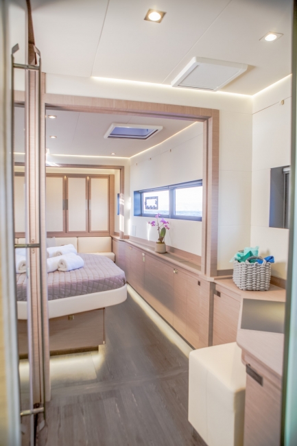 M.i Cats, Fountaine Pajot Motor Yachts, Power 67 Interior