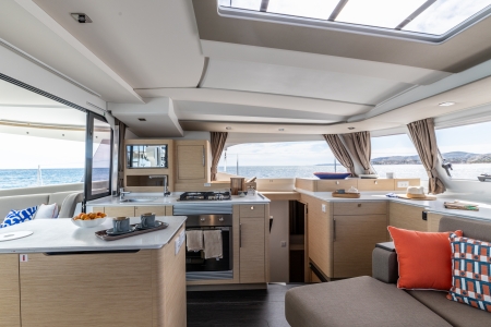 FP 44 Saloon, Fountaine Pajot 44, FP 44