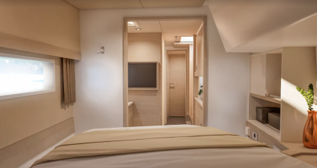 FP 44 Cabin, Fountaine Pajot 44