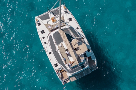 FP 44, Fountaine Pajot 44