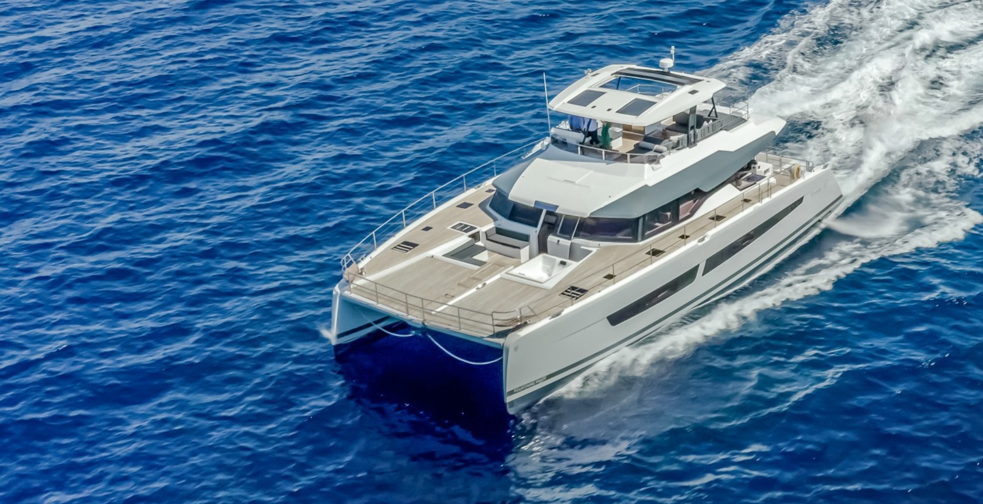 FOUNTAINE PAJOT POWER 67